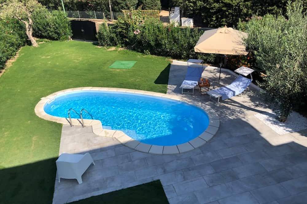 Villa with pool in a quite Village near the Beautiful Sandy beach of Costa Rei in Olia Speciosa, Cagliari e Dintorni
