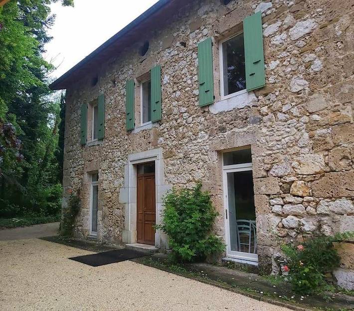 Location de vacances pour 12 personnes, avec terrasse et piscine ainsi que jardin et vue à Saint-Laurent-en-Royans - 4