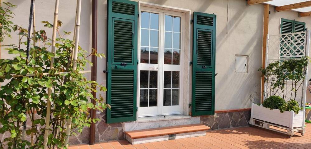 B&b per 2 persone, con Terrazza e Giardino nonché Piscina e Panorama in Lunigiana