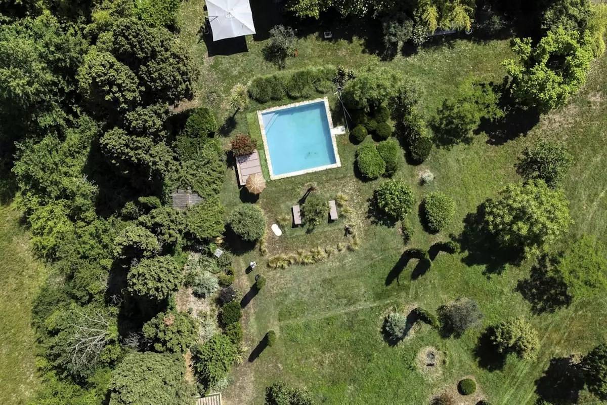 Houses & Villas for 4 Persons in Cabannes, Arles region