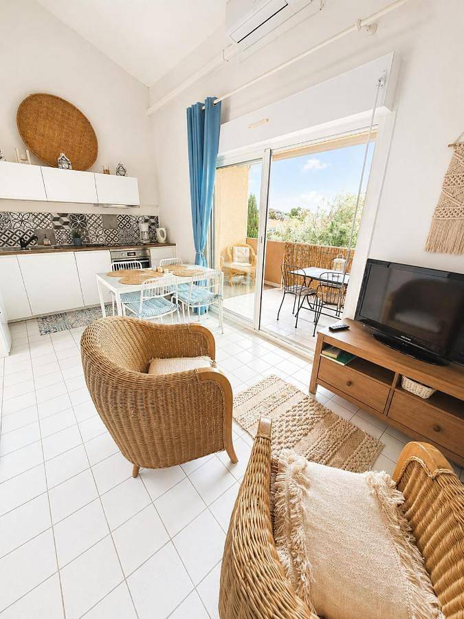 Ferienwohnung für 4 Personen, mit Balkon und Terrasse sowie Pool und Ausblick in Les Ayguades - 4