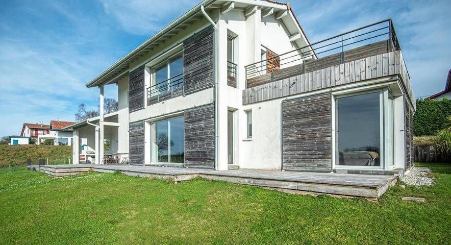 Location de vacances pour 9 personnes, avec jardin et vue à Arcangues - 2