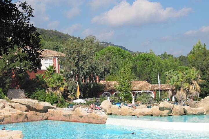 Appartement de vacances pour 4 personnes, avec piscine et jardin, animaux acceptés - 1
