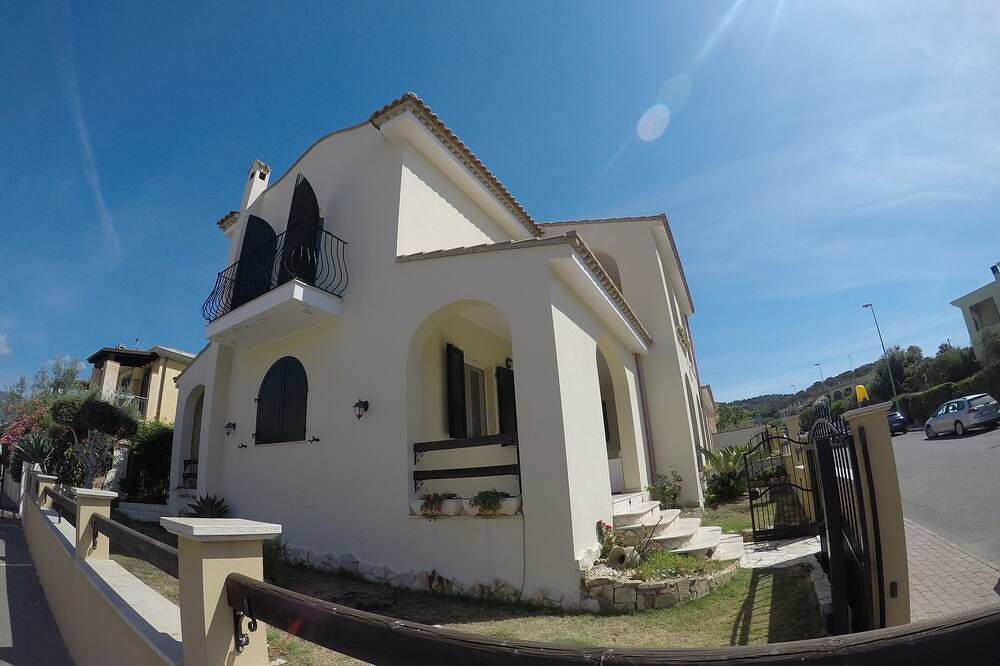 Villa pour 6 Personnes dans Crabonaxa/Villasimius, Villasimius