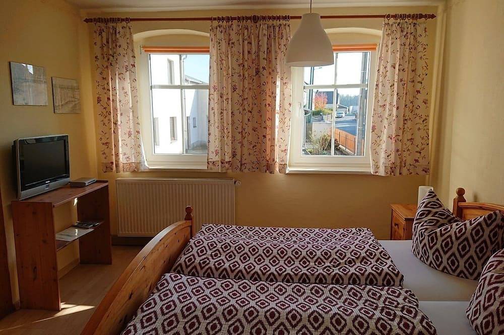 Das Haus für den Familienurlaub mit Garten, Pool und vielen Ausflugszielen in Kössern, Grimma