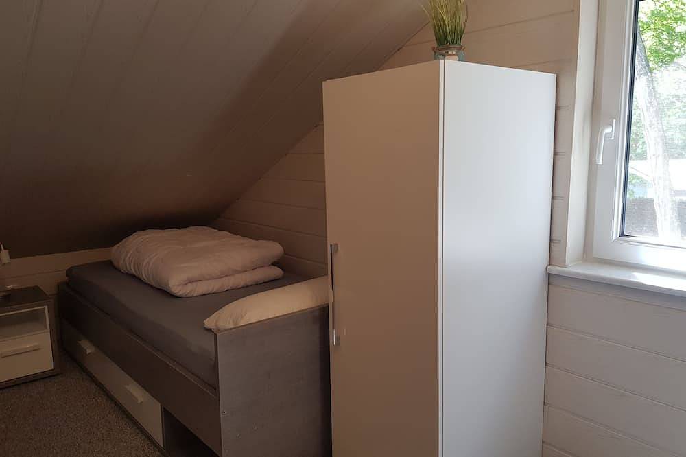 Schönes Ferienhaus mit Kamin und kostenlosem W-lan direkt am Ostseestrand in Priwall, Lübeck