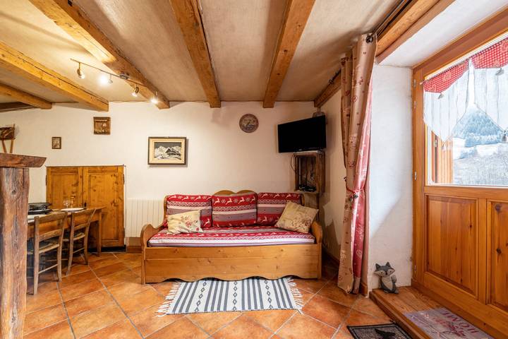 Studio entier, Studio "2-4 Personnes" avec vue sur les montagnes, terrasse privée et Wi-Fi in Beaufort (Rhône-Alpes), Région d'Albertville