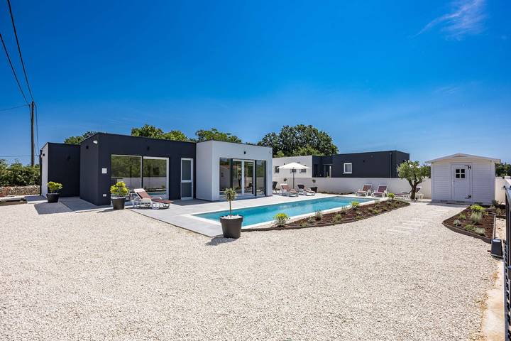 Villa für 6 Personen mit Garten in Svetvinčenat, Zentralistrien