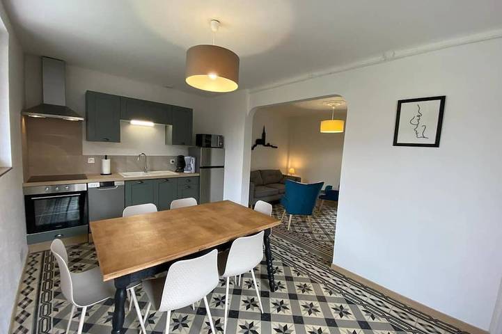 Location de vacances pour 6 personnes, avec Balcon à Belmont-sur-Rance