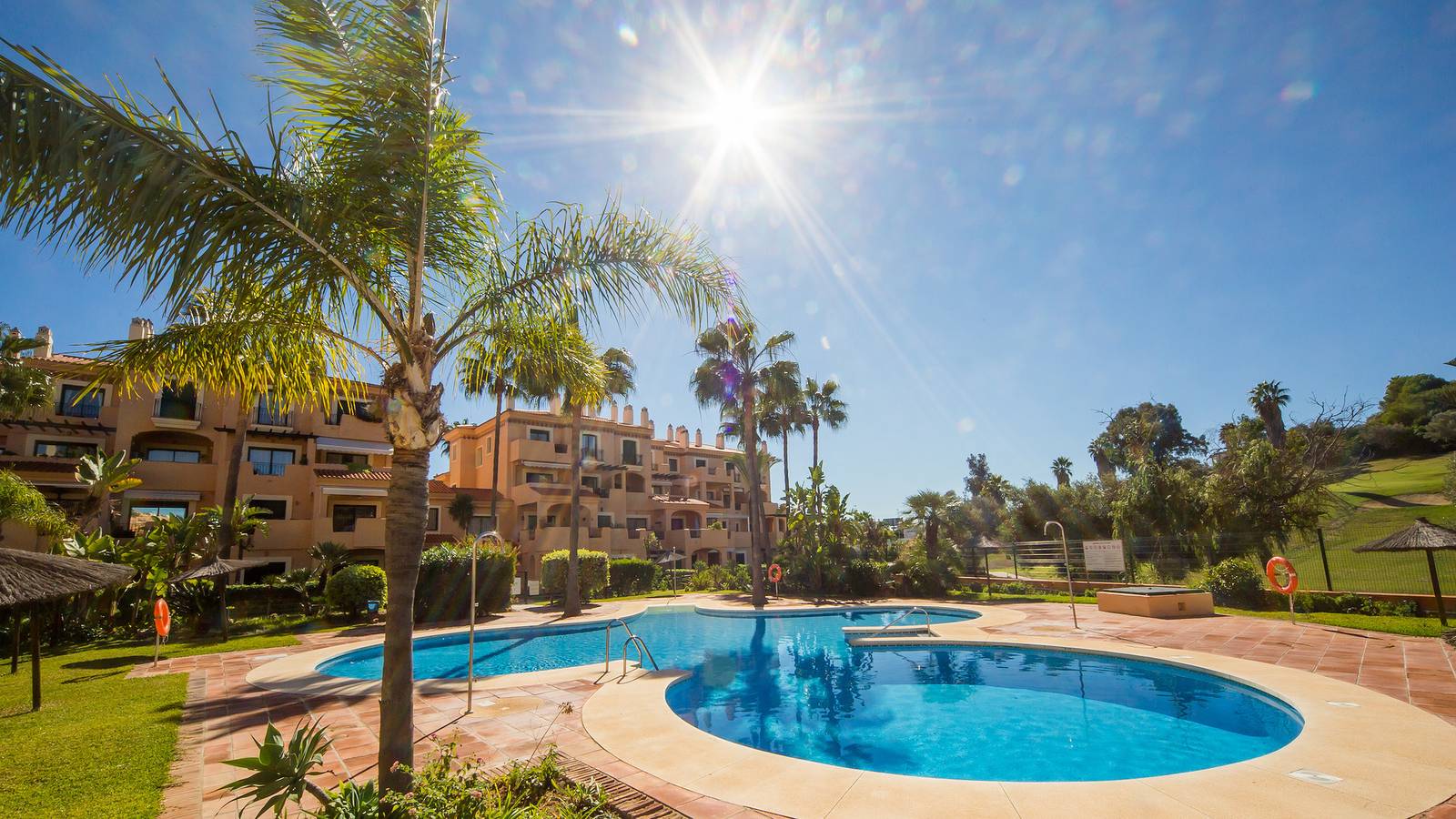 Entire apartment, La Almadraba 215 in Puerto de la Duquesa, Manilva