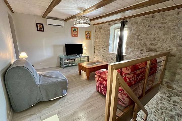 Entire apartment, Pierre de lune T2 Duplex à Neydens in Neydens, Saint-Julien-en-Genevois region