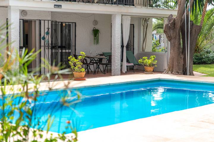 Apartment for 4 people, with garden in Marbella