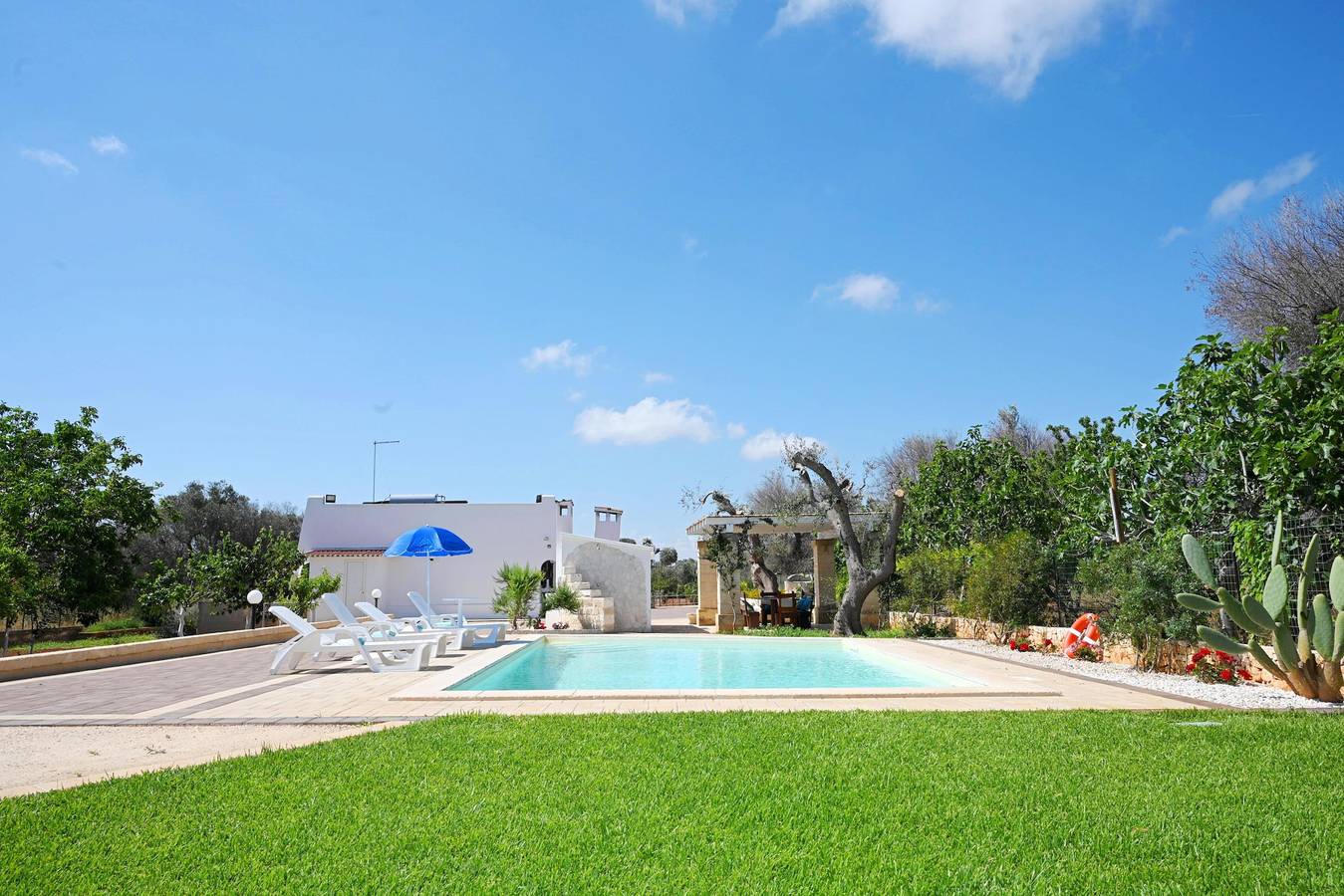 Villa Lino with Pool by Wonderful Italy in San Vito dei Normanni, Salento