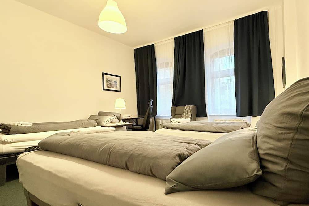 Entire apartment, Favorit Iv apartment 92 Qm 4 rooms 6 beds garden in Halle (Saale), Saale-Unstrut