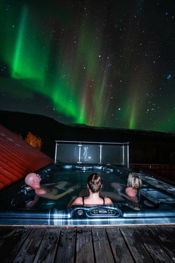 Lodge für 6 Personen, mit Garten und Whirlpool in Troms - 2