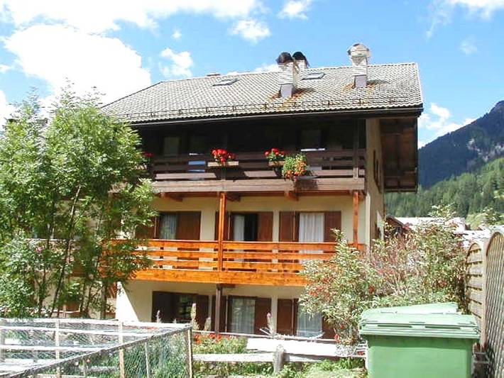 Gîte pour 6 personnes, avec terrasse à Campitello di Fassa - 3
