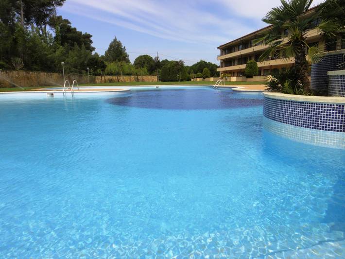 Gîte pour 2 personnes, avec piscine ainsi que terrasse et jardin à Pals - 2