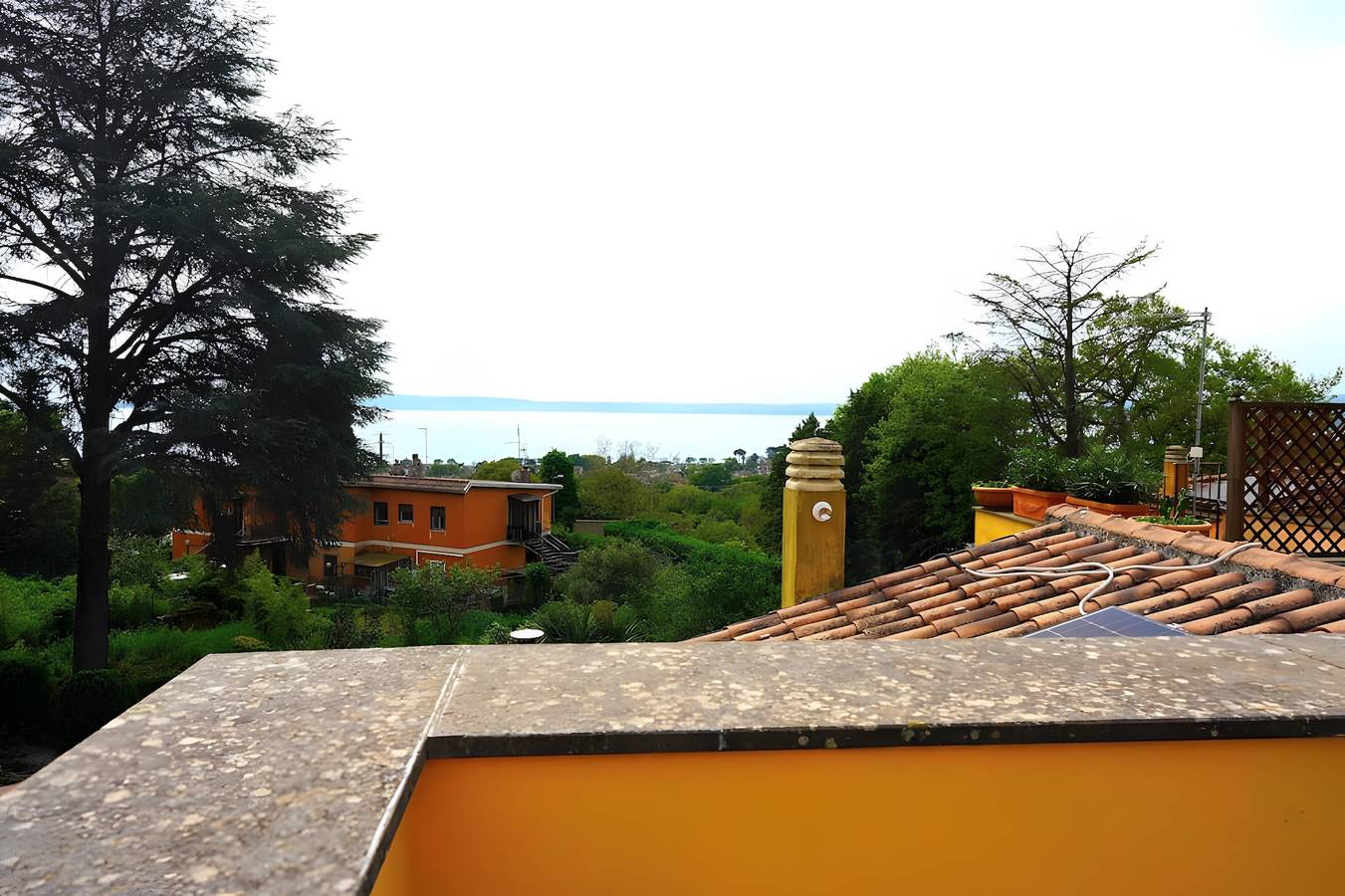 Villa 'Jannuzzi House' con Vista Lago, Wi-Fi e Aria Condizionata in Bracciano, Lago di Bracciano