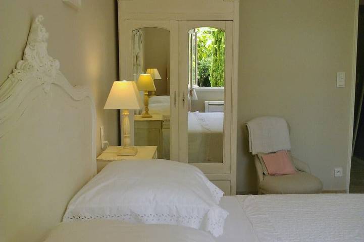 Gîte pour 2 personnes, avec jardin à L'Isle-sur-la-Sorgue - 3