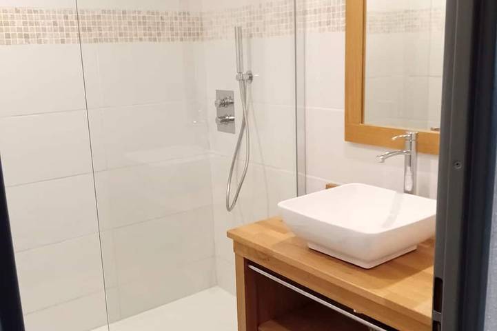 Appartement entier, Mon Tout Cosy ⛷Pied des pistes (piscine/sauna) Alpe d'huez in Huez, Parc national des Écrins