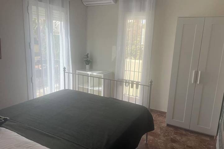Family Villa & Private Pool Sleeps 6/8. 15 mins walk to town and beach in La Viña (Torre del Mar), Vélez-Málaga