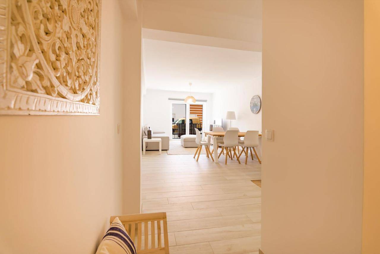 Apartamento inteiro, Two-Bedroom Apartment in Praia da Areia Branca, Lourinhã