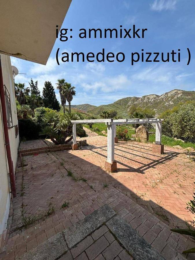 Villa per 5 persone, con terrazza e piscina nonché panorama, con animali domestici a Crotone