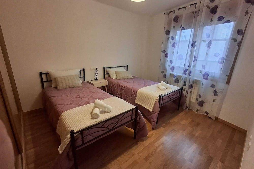 Entire apartment, Spacious apartment in charming Vilagarcía de Arousa in Vilagarcía de Arousa, Rías Baixas