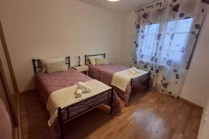 Apartamento entero, Apartamento amplio y acogedor in Villagarcía de Arosa, Rias Baixas