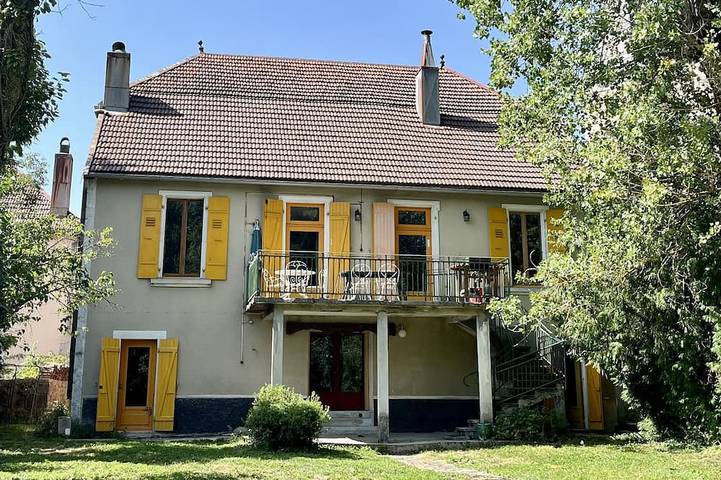 Location de vacances pour 8 personnes, avec Terrasse et Jardin dans Mouthe
