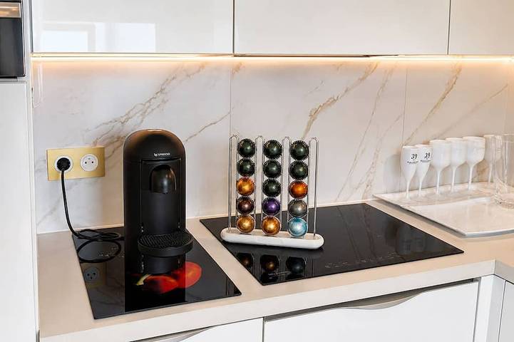 Location de vacances pour 2 personnes, avec jardin et jacuzzi à Saint-Laurent-du-Var