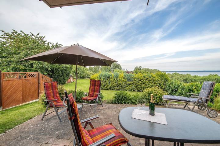 Ferienhaus für 6 Personen, mit Balkon und Garten sowie Seeblick am Schweriner See - 2