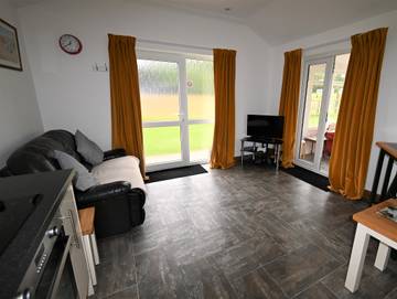 Log Cabin for 2 People in Waveney District, Suffolk, Photo 1