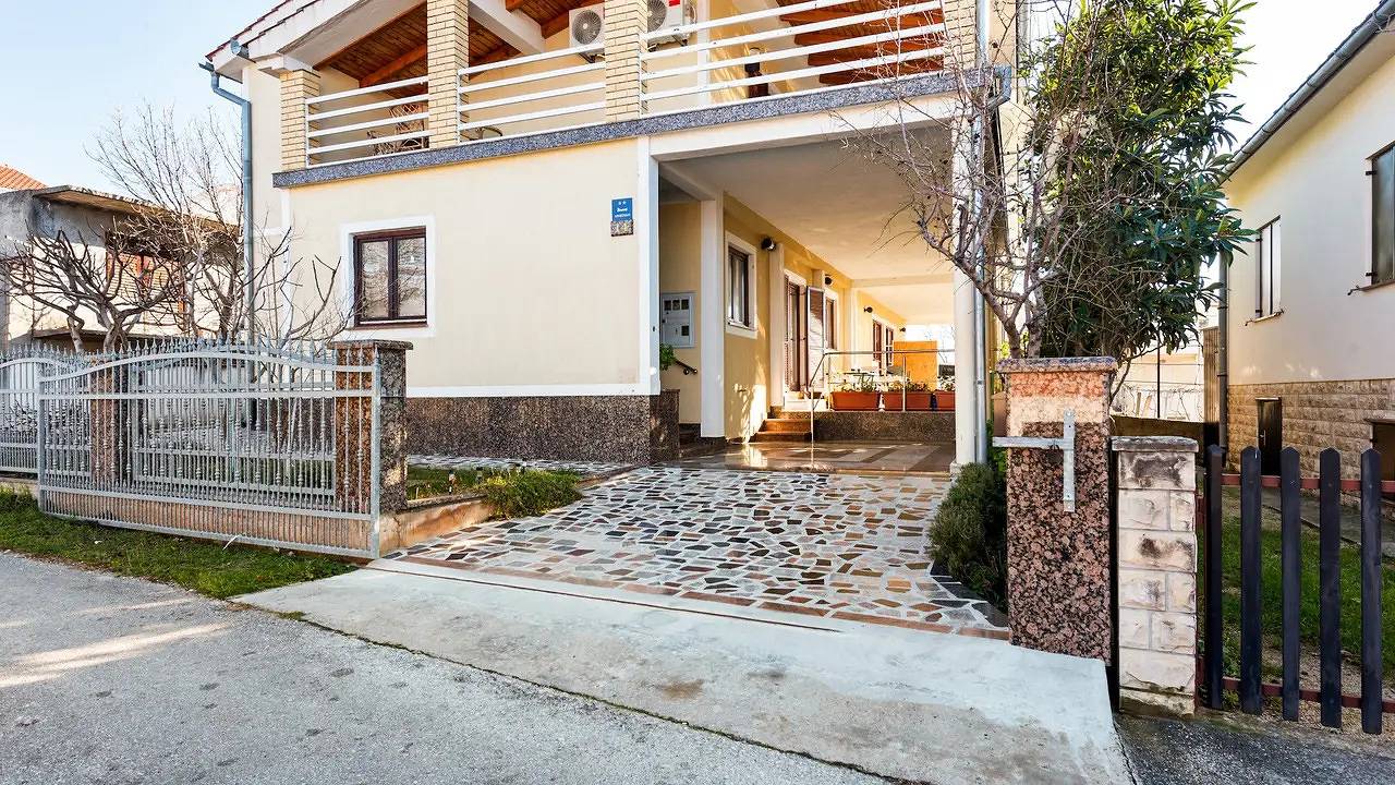 Casa vacanza a Zara a partire da 102€ a notte