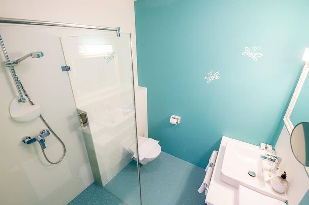 Doppelzimmer classic, Dusche, Wc - Domizil Gols, Boutique Hotel & Studios in Gols, Neusiedlersee-Hügelland