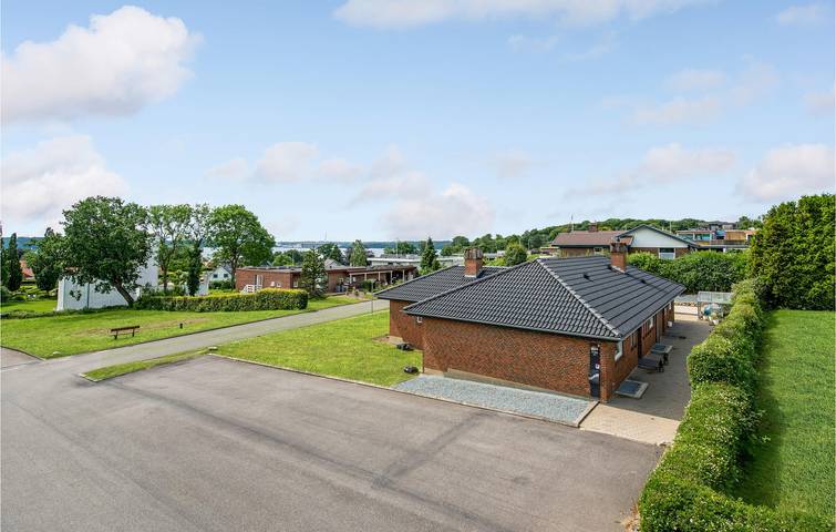 Ferienhaus für 6 Personen, mit Terrasse und Garten in Kruså - 3