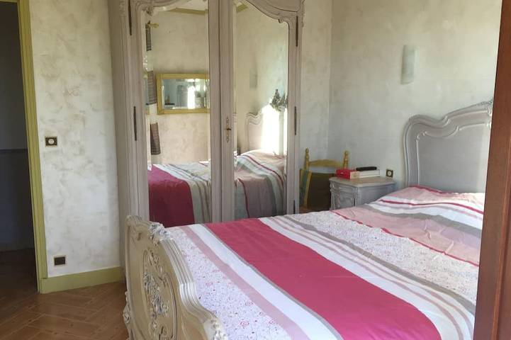 Location de vacances pour 4 personnes, avec terrasse et jardin à Saint-Germain-des-Prés - 2