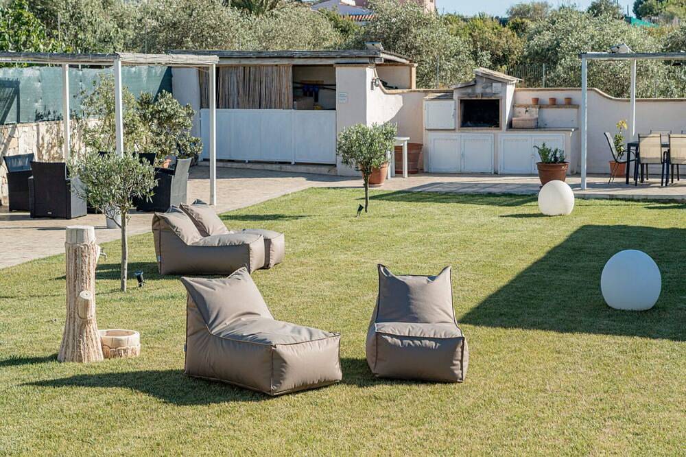 Schöne Wohnung in einem Ferienhaus für 5 Personen mit  W-Lan, Klimaanlage, Pool, Tv und Innenhof in Eden Beach, Sorso