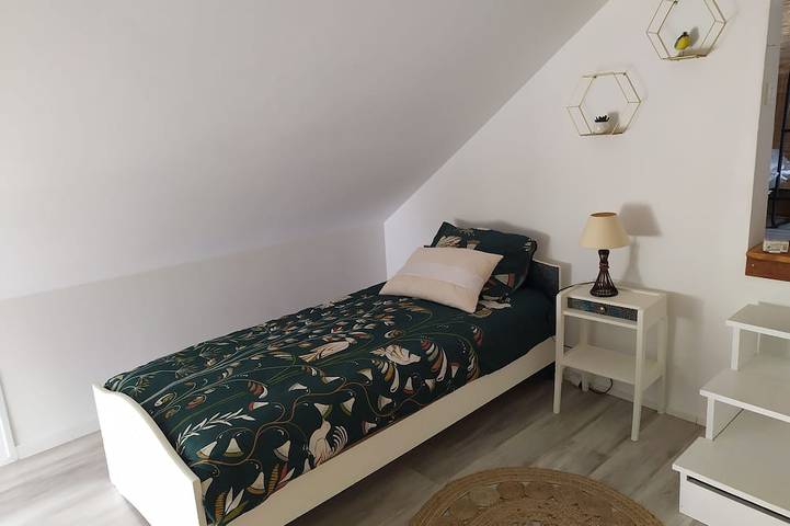 Location de vacances pour 6 personnes, avec jardin à Crux-la-Ville - 4