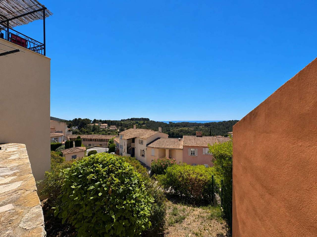 Appartement entier, Appartement climatisé vue mer - 6 pers. in Saint-Cyr-sur-Mer, Côte méditerranéenne (France)