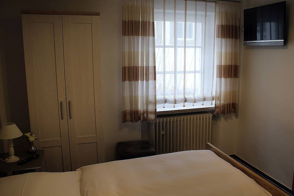 Ganze Wohnung, Doppelzimmer mit Dusche/Wc in Balve, Sorpesee