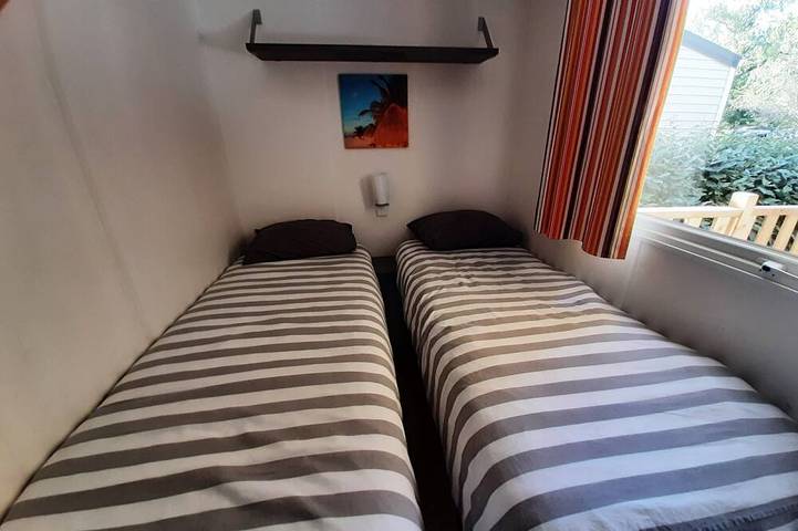 Camping pour 6 personnes, avec terrasse et jardin, animaux acceptés à La Roque-d'Anthéron - 2