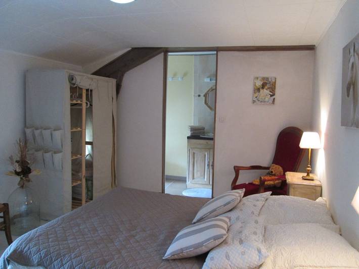 Chambre d’hôte pour 3 personnes, avec jardin et piscine dans la Drôme - 3