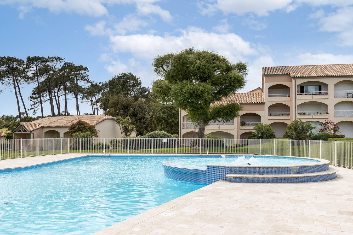 Apartamento entero, Apartamento T3 Golf con piscina, terraza y jardín in Moliets-Plage, Moliets-et-Maa