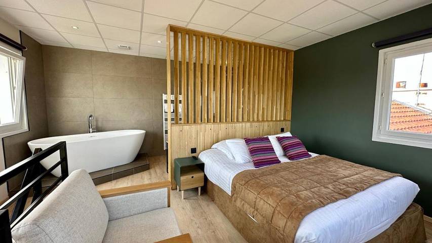 Location de vacances pour 4 personnes, avec piscine et jardin ainsi que sauna et jacuzzi, animaux acceptés à Sangatte - 3