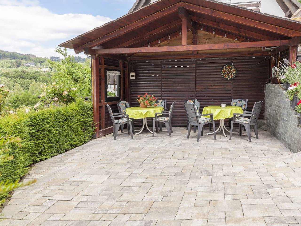 Ganze Wohnung, Gemütliches Appartement in Hallenberg mit Terrasse in Hallenberg, Hochsauerlandkreis