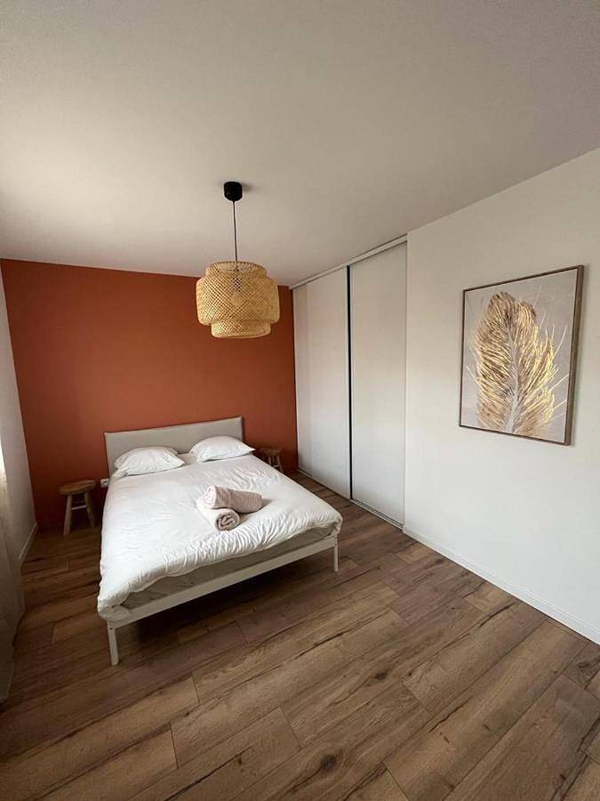 Location de vacances pour 8 personnes, avec jardin à Saint-Genis-Laval - 2