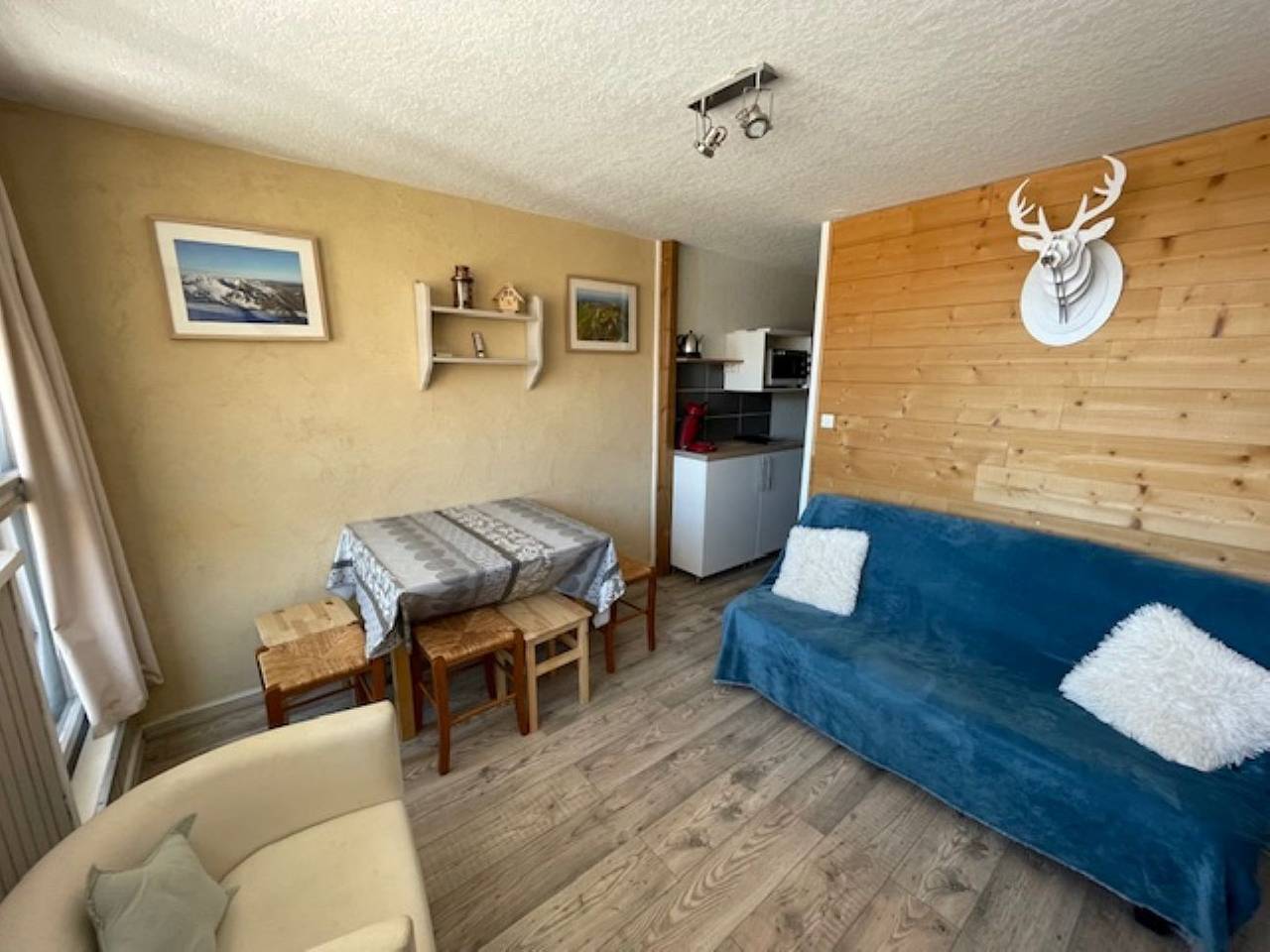 Estudio entero, Estudio para 6 personas con balcón in Super Besse, Besse-et-Saint-Anastaise