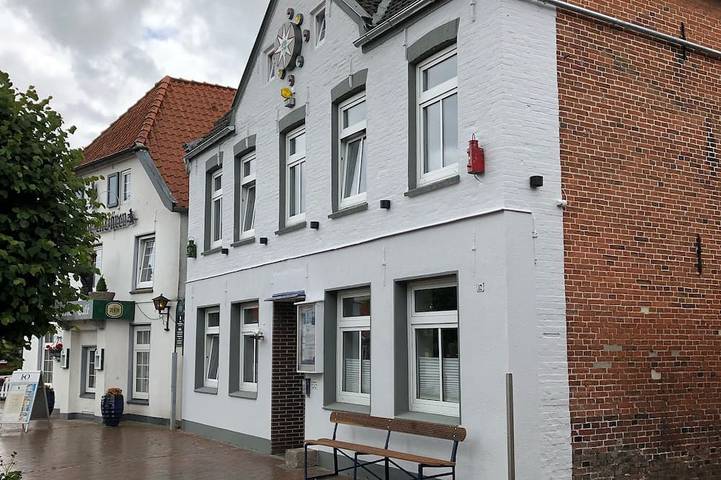 Ferienwohnung für 14 Personen, mit Balkon und Garten sowie Sauna in Hooksiel