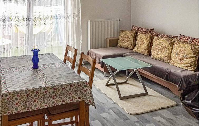 Ferienhaus für 4 Personen mit Terrasse in Sianów, Powiat Koszaliński